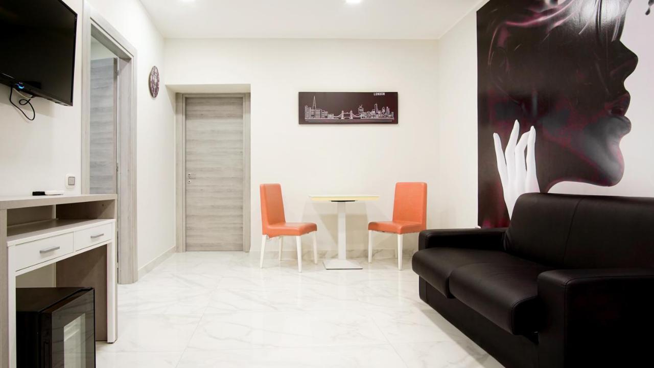 Hotel Cesare 14 Neapel Exterior foto